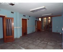 Local con Altillo en Zona de Alto Tráfico: ¡Ideal para tu Negocio!