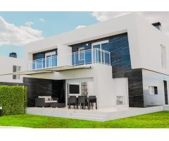 CHALET PAREADO PLAYA TORRE LA SAL