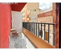 Piso Zona Centro 3 habitaciones 2 baños,balcon,Con los muebles incluidos,solo necesitas tu maletas