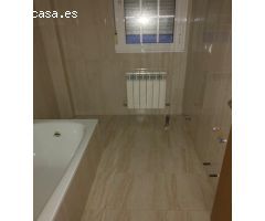 Adosado en Venta en Carracedelo, León