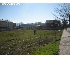 Terreno urbano en Venta en Cacabelos, León