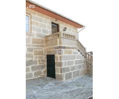 Casa rústica de piedra con terreno de 937 m²