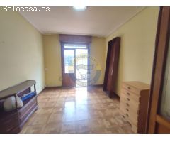 ¡OPORTUNIDAD EN EL CENTRO DE VIGO! PISO DE 4 DORMITORIOS MUY SOLEADO