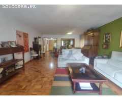 Exclusiva vivienda de gran amplitud en pleno centro de Vigo, entorno Pizarro