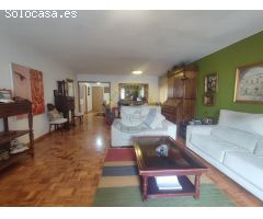 Exclusiva vivienda de gran amplitud en pleno centro de Vigo, entorno Pizarro