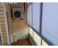 SE VENDE APARTAMENTO CON GRAN TERRAZA EN EL CENTRO DE VALENCIA DE DON JUAN, 2 HAB., SALÓN, COCINA.