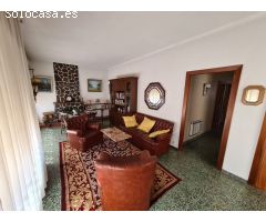 SE VENDE CASA DE  PLANTA BAJA, COCINA, SALÓN, 3 HAB., BAÑO, PARCELA 477 M2, COCHERA CERRADA.