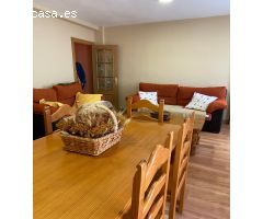 SE VENDE APARTAMENTO EN EL CENTRO DE VALENCIA DE DON JUAN, COCINA, SALÓN, 2 HAB., BAÑO, ASCENSOR.