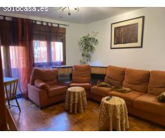 SE VENDE APARTAMENTO EN EL CENTRO DE VALENCIA DE DON JUAN, 60 M2, COCINA, SALÓN, 2 HAB., BAÑO.