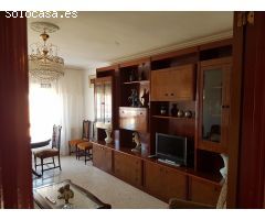 SE VENDE PISO EN VALDERAS, AMUEBLADO, COCINA, SALÓN, 3 HAB, BAÑO, CARBONERA Y GARAJE CERRADO.