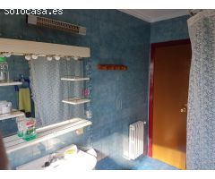 SE VENDE PISO EN VALDERAS, AMUEBLADO, COCINA, SALÓN, 3 HAB, BAÑO, CARBONERA Y GARAJE CERRADO.