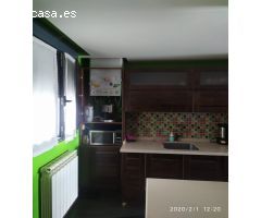 SE VENDE APARTAMENTO MUY LUMINOSO, COCINA AMERICANA, 3 HAB., 2 BAÑOS, ASCENSOR, GARAJE. PARA ENTRAR.