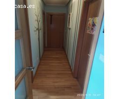 SE VENDE APARTAMENTO MUY LUMINOSO, COCINA AMERICANA, 3 HAB., 2 BAÑOS, ASCENSOR, GARAJE. PARA ENTRAR.