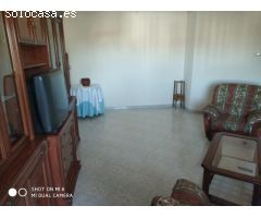 SE VENDE PISO EN VALENCIA DE DON JUAN, AMUEBLADO, COCINA, SALÓN, BAÑO, 3 HAB, PARA ENTRAR A VIVIR