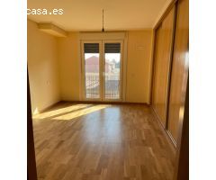 SE VENDE APARTAMENTO EN EL CENTRO DE VALENCIA DE DON JUAN, EXTERIOR, 74 M2,  2 HAB, 2 BAÑOS.