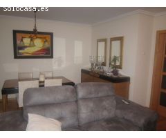 SE VENDE CHALET ADOSADO SEMINUEVO, 4 HAB., GARAJE DOBLE ,PATIO. PARA ENTRAR A VIVIR