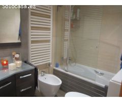 APARTAMENTO, 80 M2, SALÓN, COCINA, 2 HAB., 2 BAÑOS, TRASTERO, 2 P.GARAJE. MUCHAS MEJORAS. EXTERIOR.
