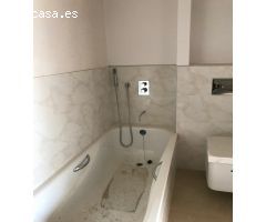 DÚPLEX DE 113 M2, NUEVO, 2 HAB., SALÓN, COCINA, 3 BAÑOS. CALIDADES LUJO