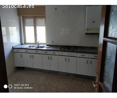 PISO EN EL CENTRO, 100 M2, 4 HAB., SALÓN, COCINA, BAÑO, ASEO, 1º SIN ASCENSOR.