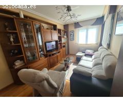 Se vende amplísimo apartamento, amueblado y equipado, cocina, salón, 2 hab., 2 baños. Para entrar.