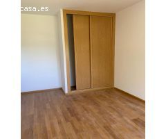 SE VENDE APARTAMENTO NUEVO, COCINA, SALÓN, 2 HAB., BAÑO, PLAZA DE GARAJE.