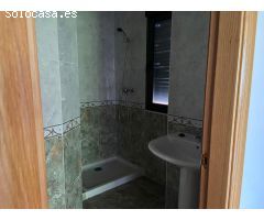 SE VENDE APARTAMENTO NUEVO, COCINA, SALÓN, 2 HAB., BAÑO, PLAZA DE GARAJE.