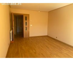 SE VENDE PISO NUEVO, 90 M2, COCINA, SALÓN, 3 HAB., 2 BAÑOS, DESPENSA, TRASTERO Y PLAZA GARAJE.