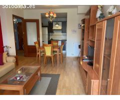 SE VENDE APARTAMENTO AMUEBLADO Y EQUIPADO, SEMINUEVO, COCINA, SALÓN, HABITACIÓN, BAÑO, TRASTERO Y G.