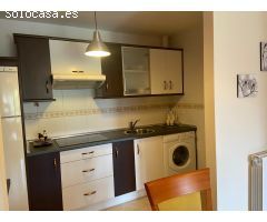 SE VENDE APARTAMENTO AMUEBLADO Y EQUIPADO, SEMINUEVO, COCINA, SALÓN, HABITACIÓN, BAÑO, TRASTERO Y G.