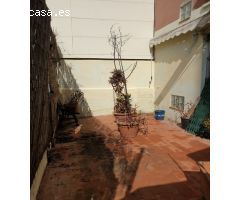 Ático con terraza de 20 m2 , tres habitaciones