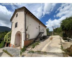CASA CON JARDIN ,PISCINA Y TERRENO ANEJO CON MUCHAS POSIBILIDADES