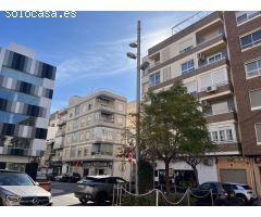 Piso en pleno centro ciudad con 3 dormitorios y 1 baño!!!