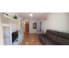 APARTAMENTO EN TORREVIEJA CENTRO CON PISCINA Y PARKING
