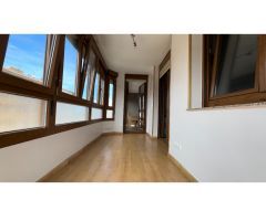 Piso amplio con garaje cerrado en Santander