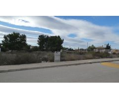 ++parcela urbana en esquina orientada a dos calles en urbanizacion el reloj fortuna++ 1.800m2