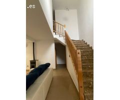 ++Descubre la comodidad y el encanto en este adosado situado en el centro de Campos del Río+