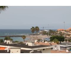 Se alquila piso de  dos habitaciones en  Los Cristianos cerca de Playa Las Vistas