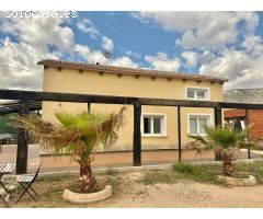 Chalet en Venta en Salinas de Añana, Alicante
