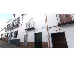 Casa de Pueblo en Venta en Arroyomolinos de León, Huelva