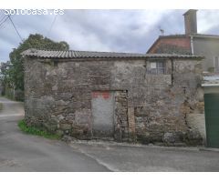 CASA DE PIEDRA PARA RESTAURAR CON FINCA