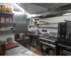 SE TRASPASA CAFETERIA-RESTAURANTE EN SANTIAGO