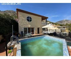 Chalet en Venta en Callosa dEn Sarria, Alicante