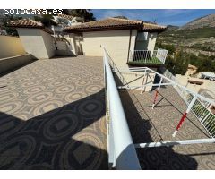 Chalet en Venta en Callosa dEn Sarria, Alicante