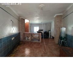 SE VENDE CASA INDEPENDIENTE EN CASCO ANTIGUO