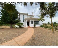 VILLA DE LUJO EN EL CAMPO DE GOLF