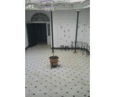 ESTUPENDA CASA CON PATIO ANDALUZ