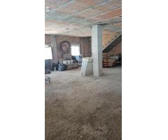 SE VENDE CASA EN ZONA CERCANO A CENTRO