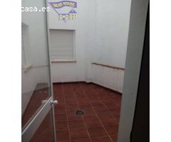 SE VENDE PISO EN PLANTA BAJA (ZONA LAS PALOMAS)