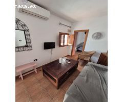 SE VENDE CASA EN PATIO DE VECINOS EN ZONA CASCO ANTIGUO