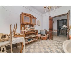 Casa con Encanto Histórico en el Centro de Otura